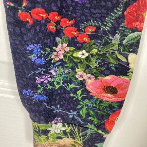 NWOT JOHNNY WAS CALME Sweat Pants Leggings XS Joggers Floral Navy Pink Pull-Up - Picture 5 of 11